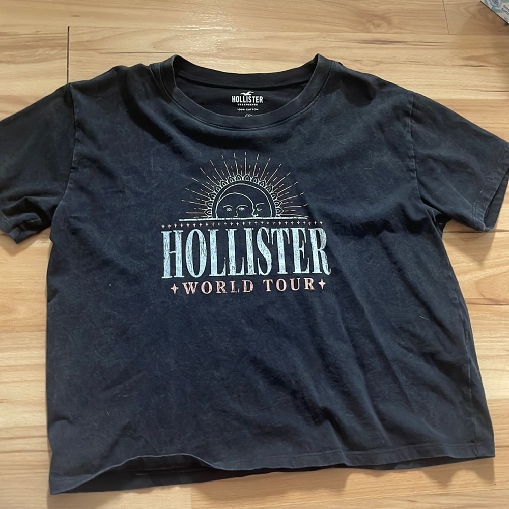 Hollister tee shirt size small
